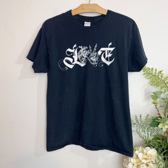 LOVE Unisex T-Shirt | gothic skeleton and heart | medium | black - Picture 1 of 5